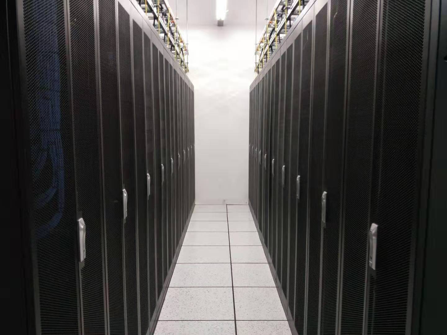 铜梁IDC机柜促销季开启